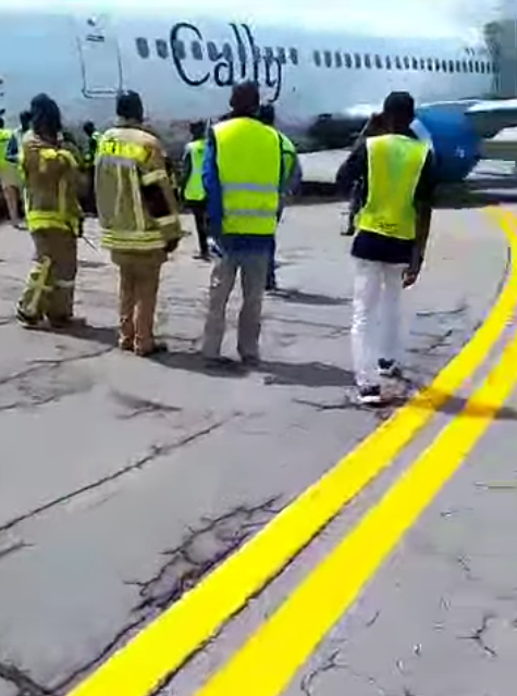 Abuja Airport Shut Down As Aircraft Overshoots Runway (video) | Nigeria ...